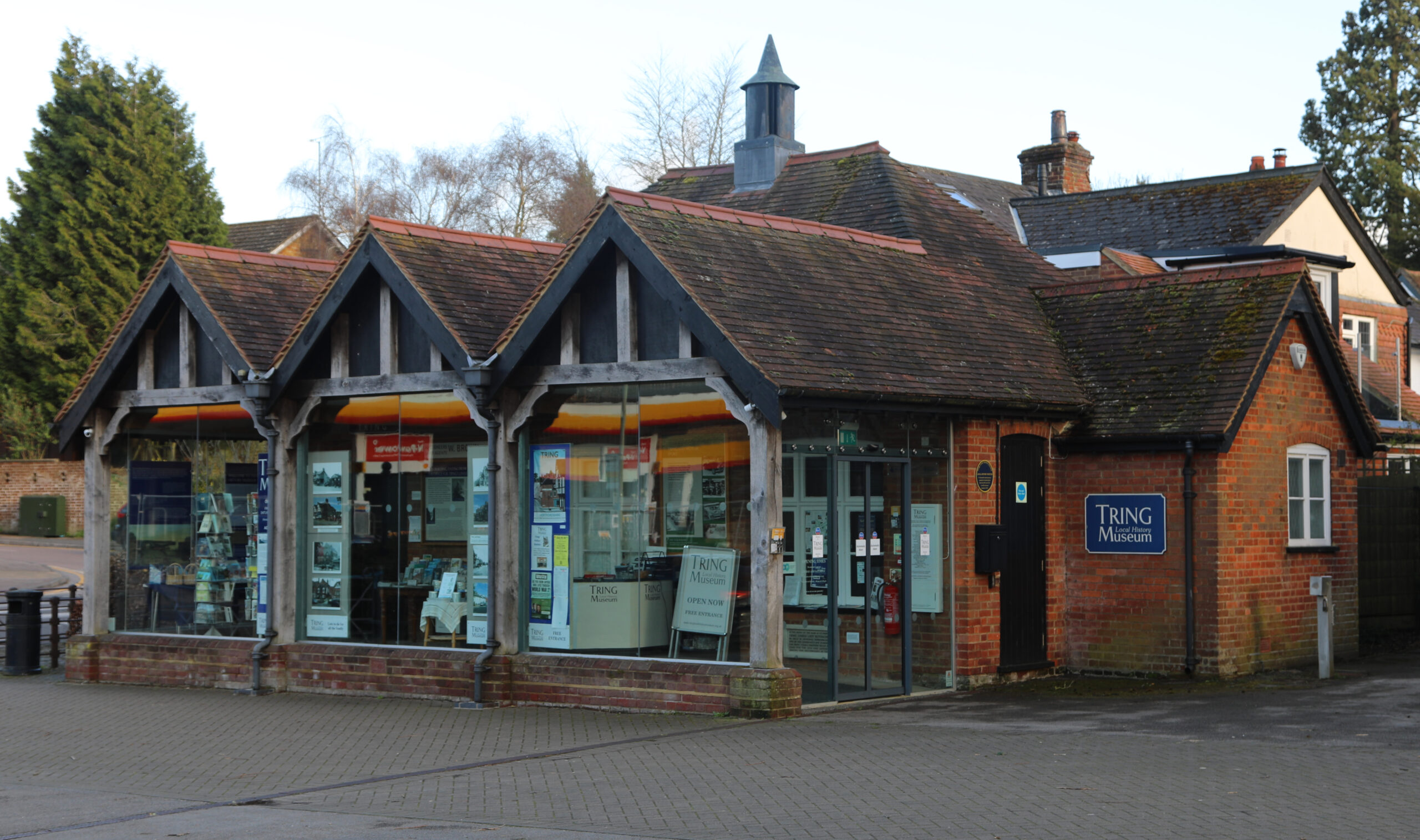 a small museum in tring, hertfordshire
